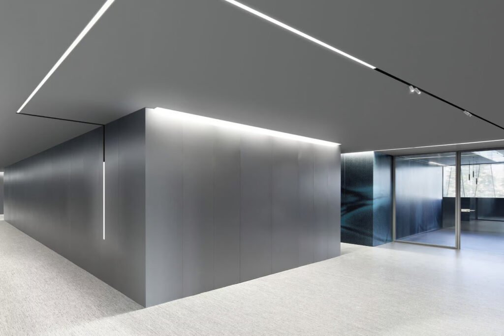 Modular Lighting With Magnetic Track Lighting