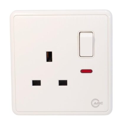 Arc White Single Socket Switch - British Plug