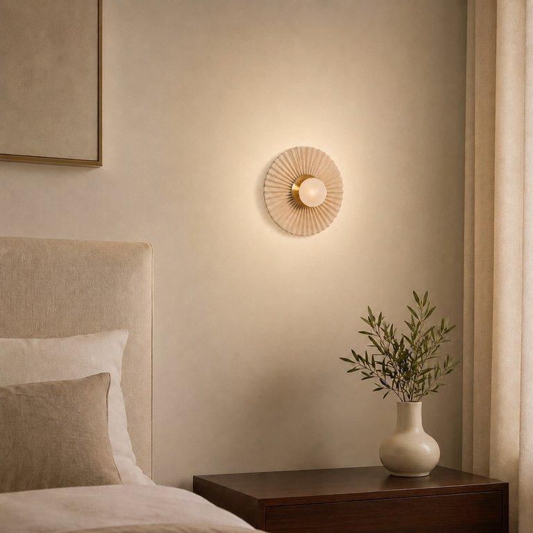 The Pleated 1-Light E27 Wall Sconce - Gold Finish - Metal & Fabric